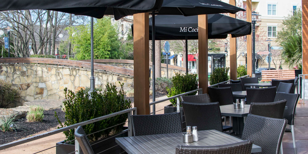 Mi Cocina Watters Creek Front Patio